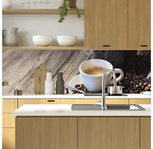 Protecție perete bucătărie cu motiv de cafea în spatele chiuvetei