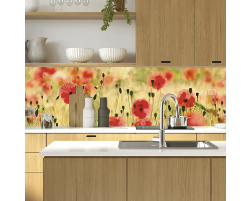 Scenă de bucătărie cu protecție de perete cu motiv de maci