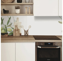 Protecție perete bucătărie cu motiv ramură de măslin într-o bucătărie modernă