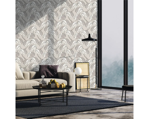 Cameră de zi cu tapet cu model, canapea și covor pentru un interior elegant