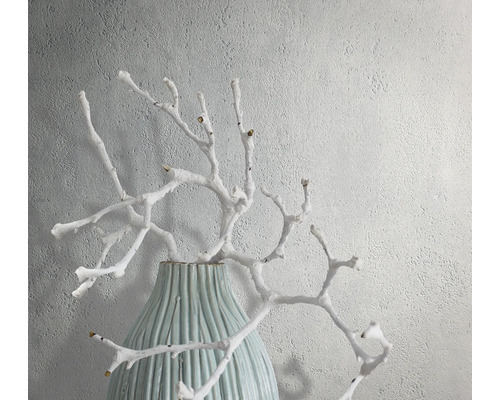 Aranjament decorativ cu vază și ramuri albe