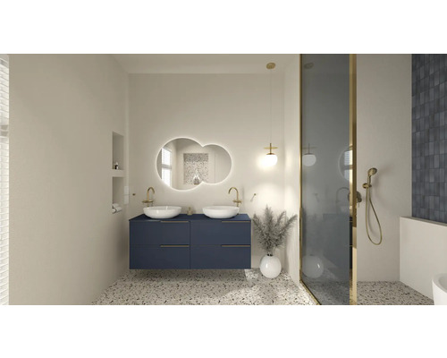 Baie luminoasă cu chiuvetă dublă, dulap cu oglindă și duș