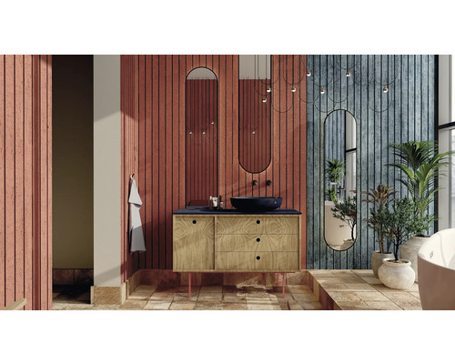 Baie cu mobilier de lavoar, oglinzi, plante și placare decorativă a pereților pentru un design interior modern.