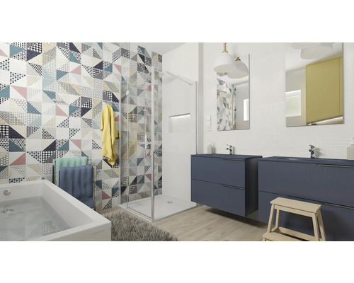 Baie cu duș, cadă, două chiuvete și un perete cu model