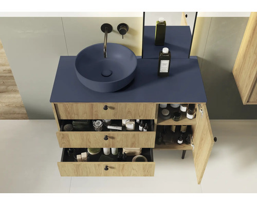 Baie cu dulap inferior, lavoar așezat pe blat, sertare și ușă de dulap