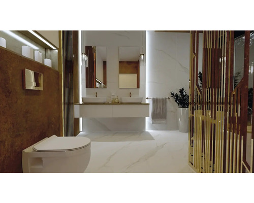 Baie modernă cu toaletă suspendată, lavoar și oglinzi