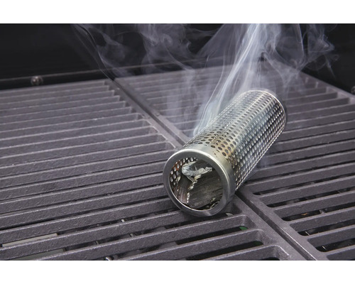 Generator de fum din oțel inoxidabil pe un grătar cu fum