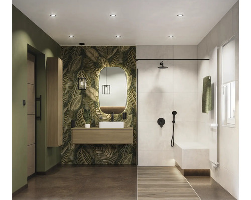 Baie cu duș, lavoar, oglindă și tapet cu model de frunze