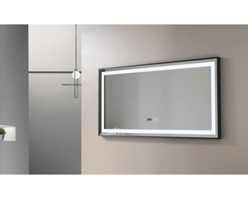 Oglindă dreptunghiulară cu iluminare în baie