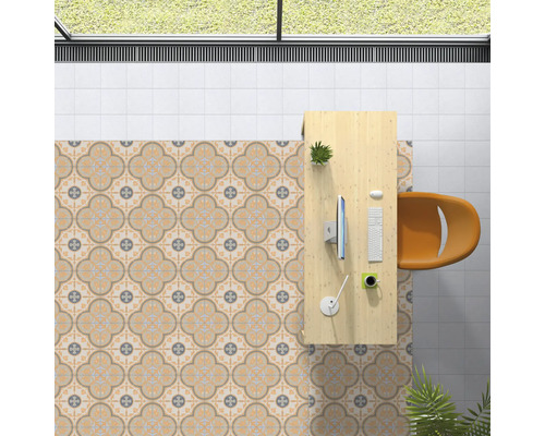 Birou cu gresie cu model, birou și scaun de birou de sus