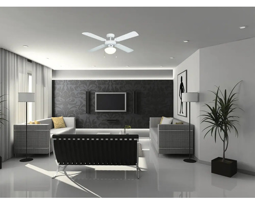 Living cu ventilator de tavan și iluminare