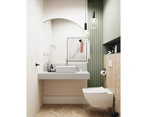 Baie luminoasă cu chiuvetă, toaletă și elemente decorative