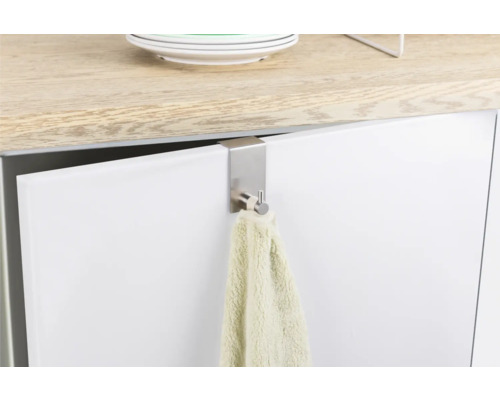 Suport pentru prosop din oțel inoxidabil pentru agățat pe ușa dulapului cu un prosop.