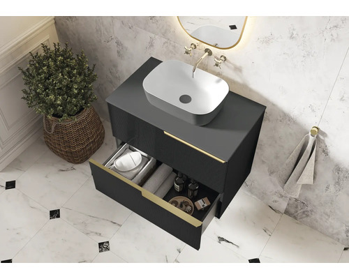 Baie cu dulap de bază modern pentru lavoar, lavoar aplicat și sertar deschis pentru depozitare