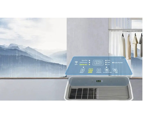 Dezumidificator cu afișaj digital într-o cameră luminoasă