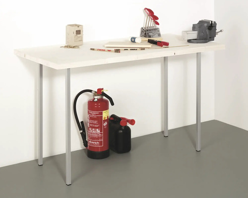 Banc de lucru cu scule, menghină și stingător