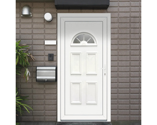 Ușă de intrare albă cu element din sticlă și cutie poștală pe peretele casei