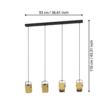 Lampa suspendată cu patru spoturi din lemn și dimensiunile de 93 cm x 110 cm.