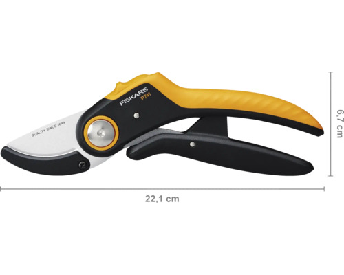 Foarfece de grădină cu o lungime de 22,1 cm și o lățime de tăiere de 6,7 cm.