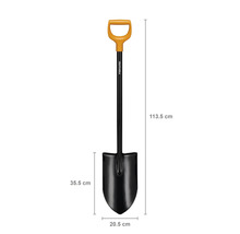 Cazma cu mâner D și dimensiunile 113,5 cm înălțime, 35,5 cm lungime lamă și 20,5 cm lățime lamă