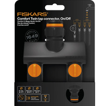 Conector dublu pentru robinet Fiskars Comfort cu supape de închidere în ambalaj
