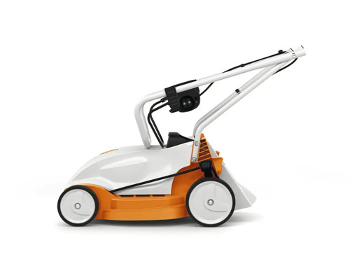 Scarificator pentru îngrijirea gazonului