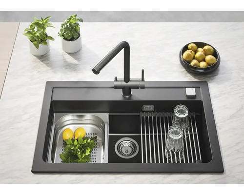 Chiuvetă cu picurător, armătură, sită și pahare