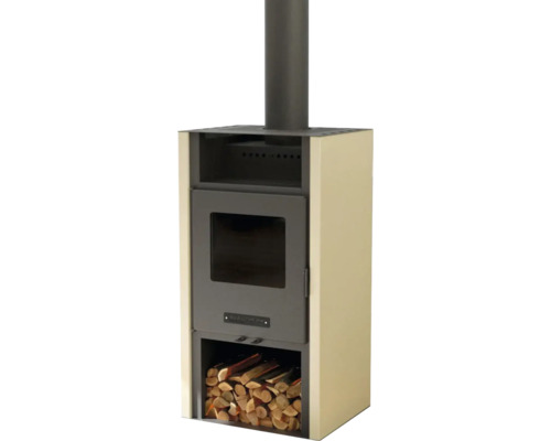 Șemineu cu compartiment pentru lemne și conductă de fum