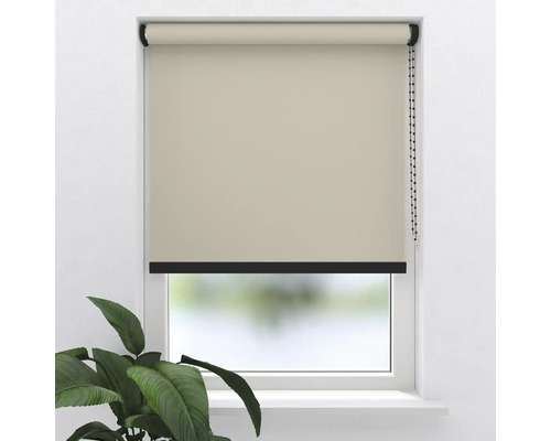 Rulou bej pe fereastră cu lanț de tragere