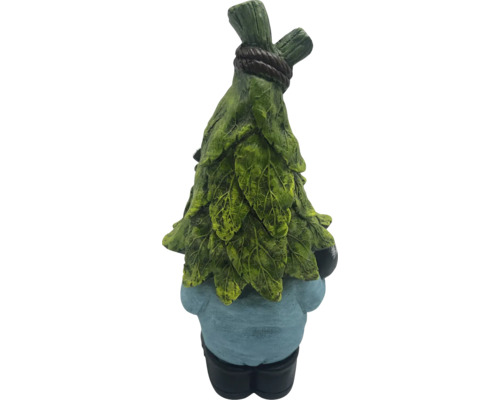 Gnom de grădină cu pălărie de frunze ca decorație