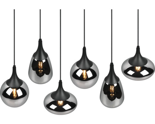 Mai multe corpuri de iluminat suspendate cu abajururi de diferite forme