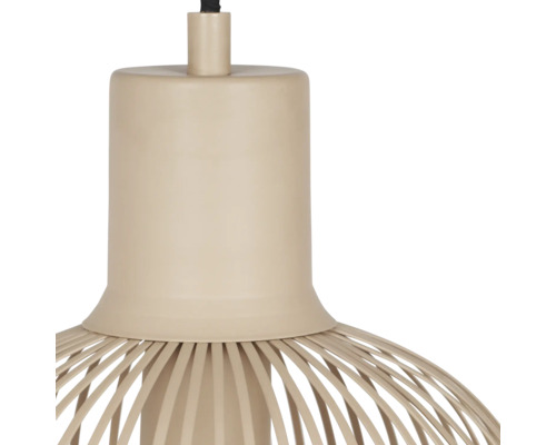 Lampă suspendată cu abajur metalic