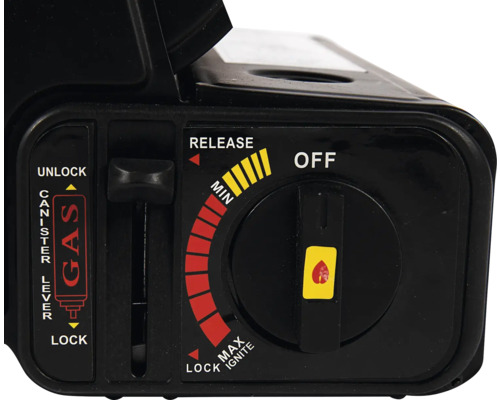Imagine detaliată cu un aragaz portabil cu gaz, cu regulator și panou de control