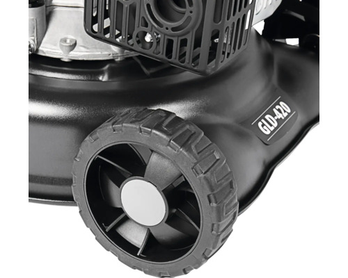 Vizualizare detaliată a unei mașini de tuns iarba cu roată și motor