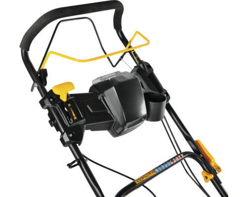 Vizualizare detaliată a comenzilor unei mașini de tuns iarba