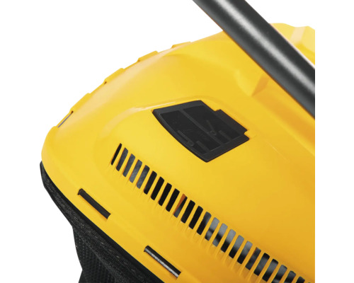 Imagine detaliată cu o mașină de tuns iarba galbenă cu fante de ventilație.