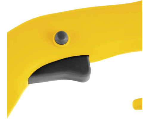 Prim-plan cu un fierăstrău galben cu declanșator negru și buton gri