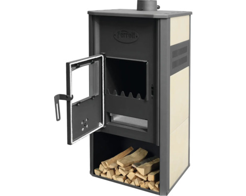 Șemineu pe lemne cu compartiment pentru lemne și ușă deschisă