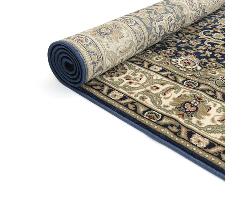 Covor rulat cu bordură și model floral