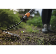 Sapa de grădină utilizată pentru îndepărtarea buruienilor în grădină.