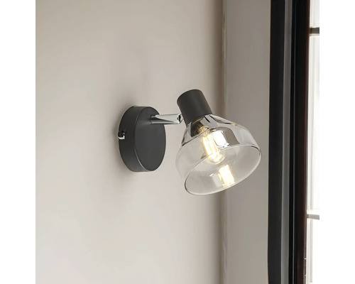 Lampa de perete cu abajur din sticlă transparentă