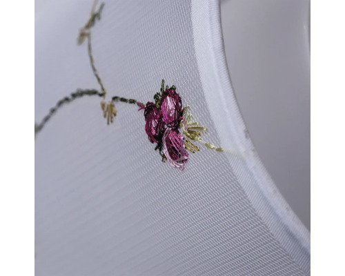 Material de perdea brodat cu model floral