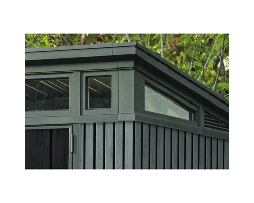 Imagine detaliată a unei căsuțe de grădină cu ferestre