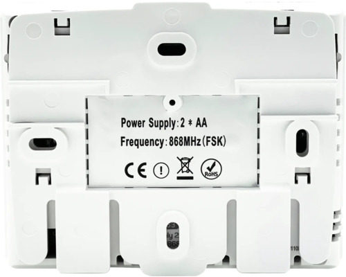 Partea din spate a unui dispozitiv cu informații despre sursa de alimentare și frecvență