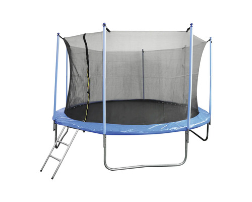 Trambulină cu plasă de siguranță și scară