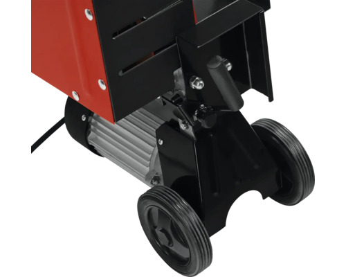 Imagine detaliată cu un despicător de lemne cu roți pentru transport