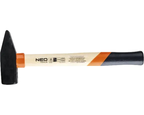 Ciocan de lăcătuș cu coadă de lemn