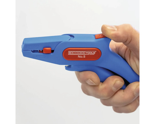 Instrument de dezizolat Weicon Tools nr. 5 în mână