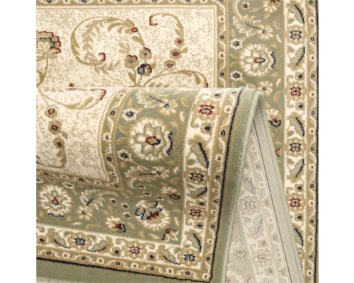 Vizualizare detaliată a unui covor cu model floral