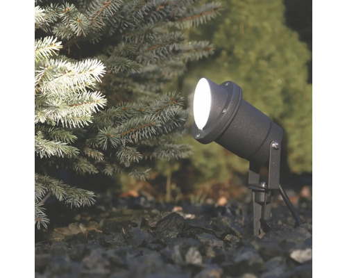 Spot de grădină pentru iluminarea plantelor în exterior